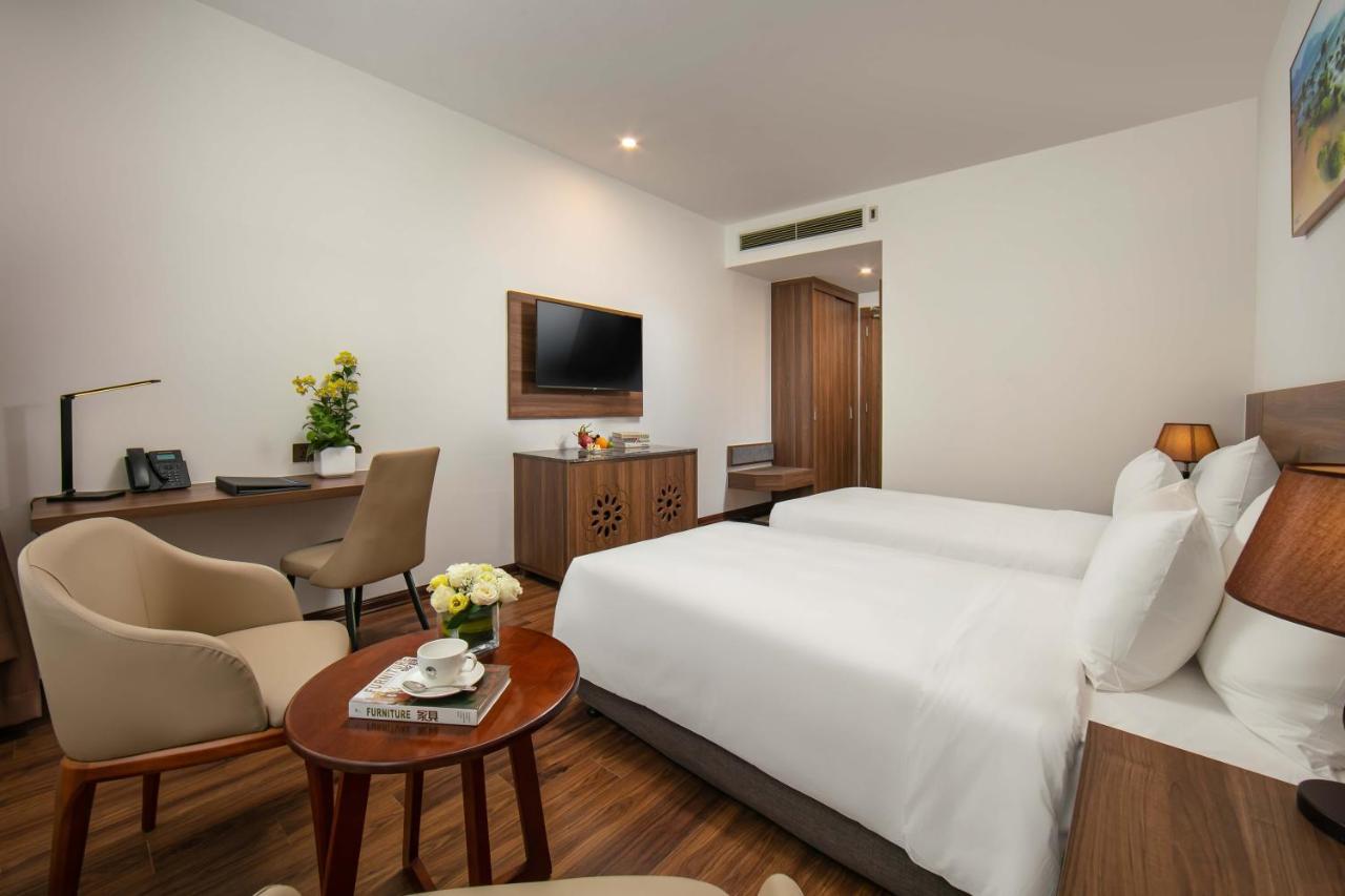Nesta Hotel Da Nang Exterior photo
